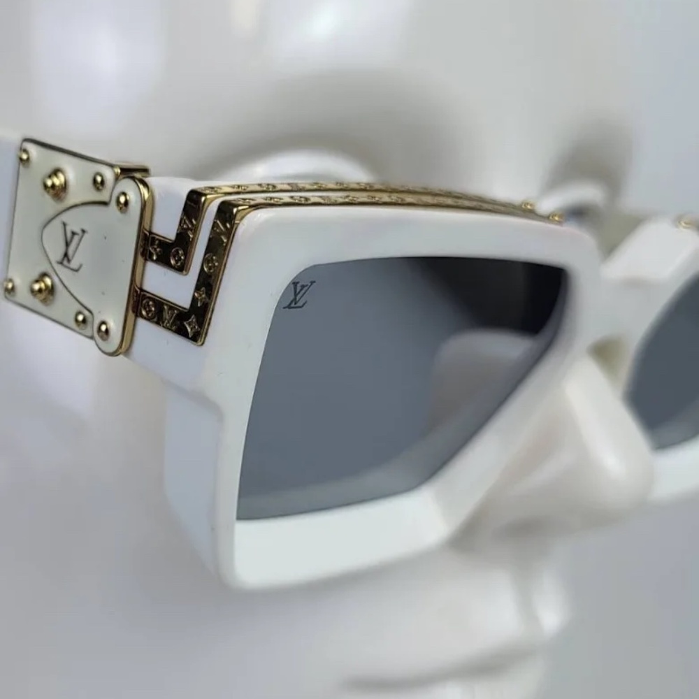 🌺Authentic Pre-Owned Louis Vuitton White 1.1 Millionaires Sunglasses